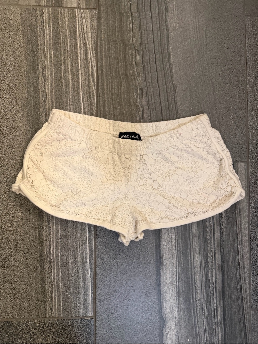Wet seal crochet low rise booty shorts y2k